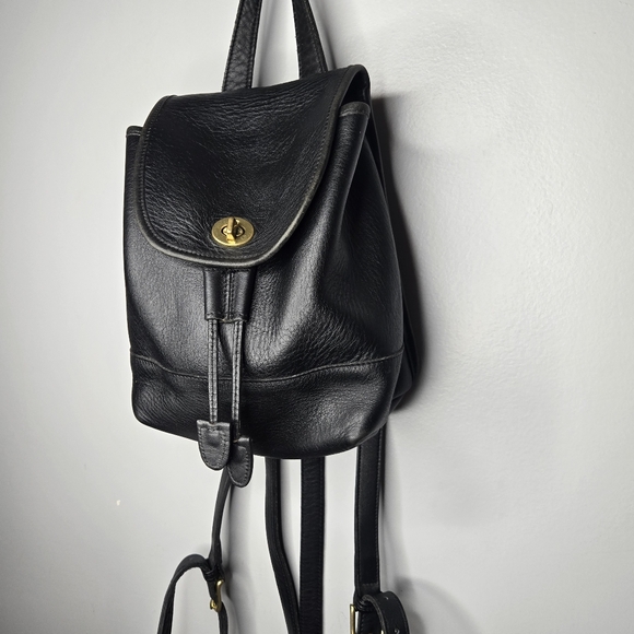 Coach Vintage Mini Backpack Black Leather DayPack 9960 90s brass hardware - Picture 10 of 16